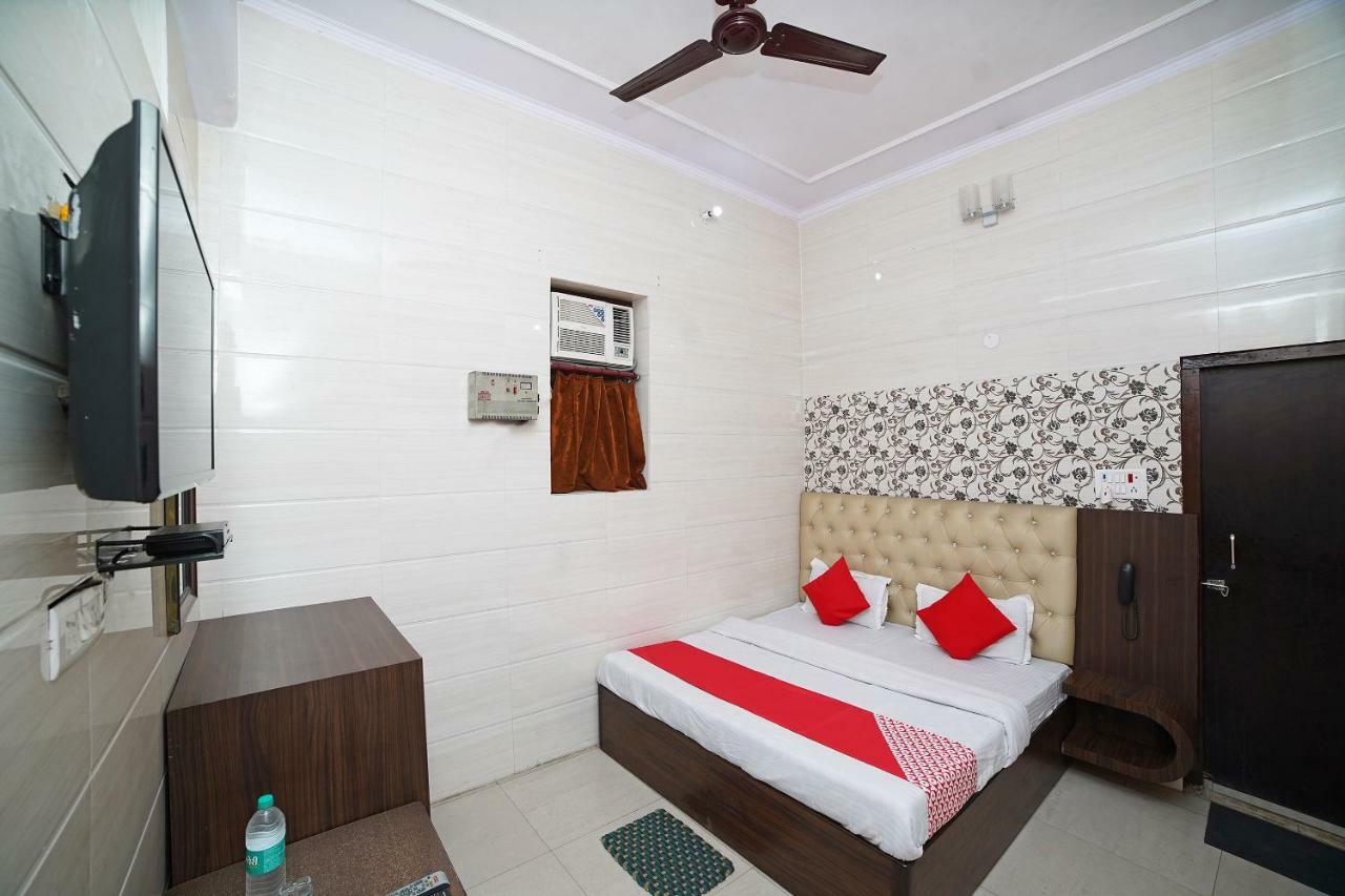 Oyo 39543 Hotel Kk Pantnagar Exterior foto